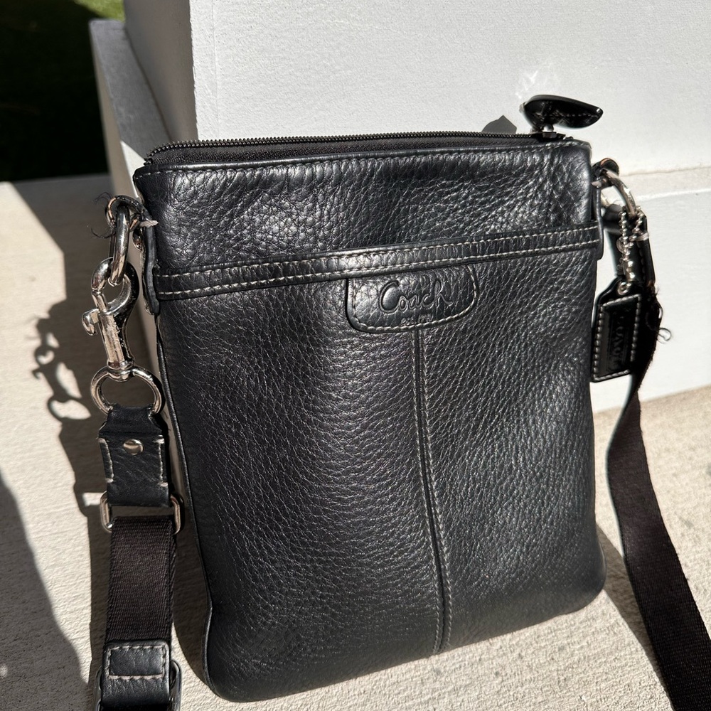 Coach Black Leather Women’s crossbody bag